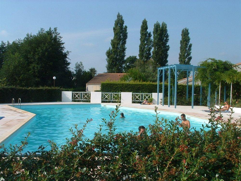 Lagrange Classic Le Clos Des Chenes Hotel Ле Мат Екстериор снимка