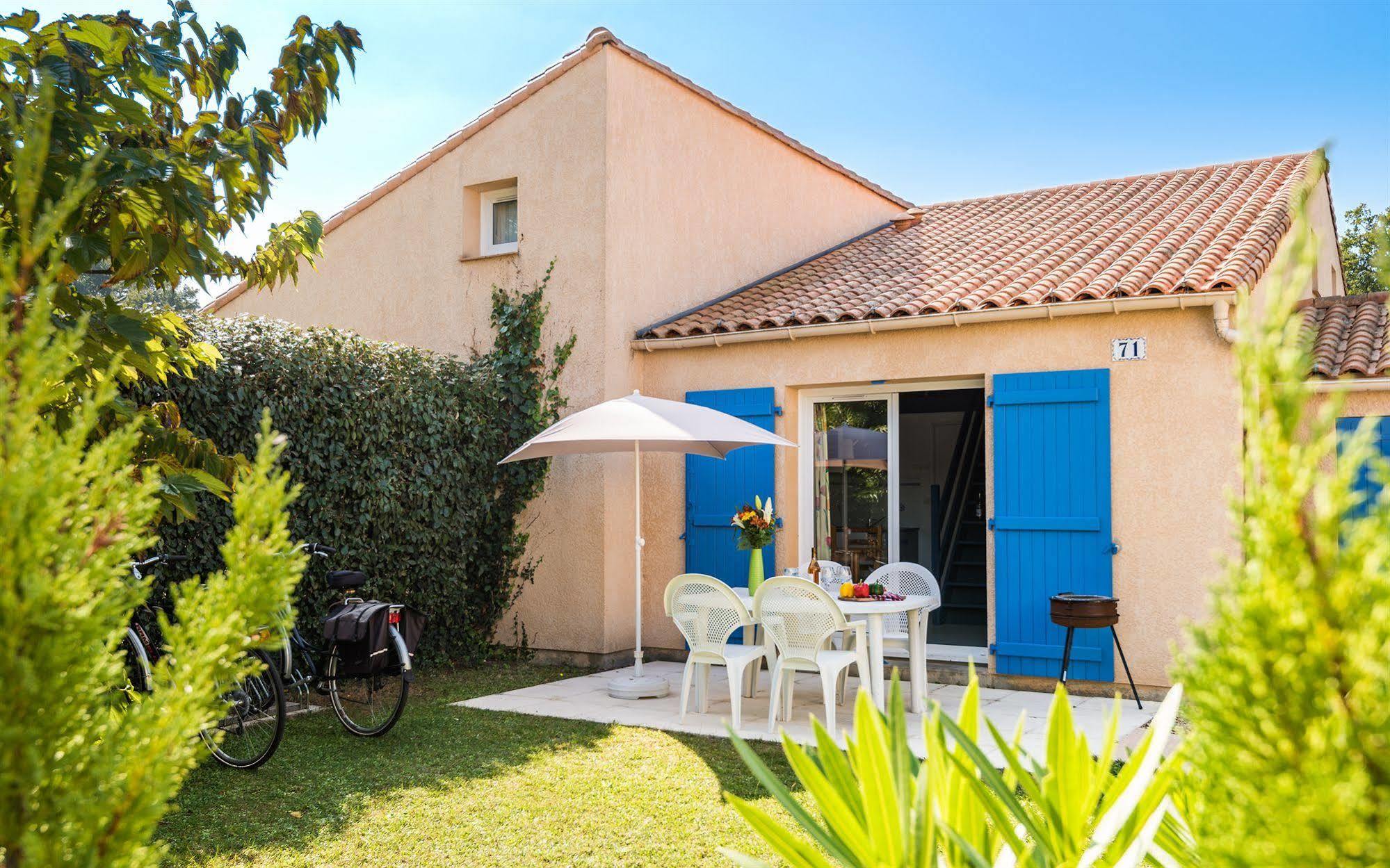 Lagrange Classic Le Clos Des Chenes Hotel Ле Мат Екстериор снимка