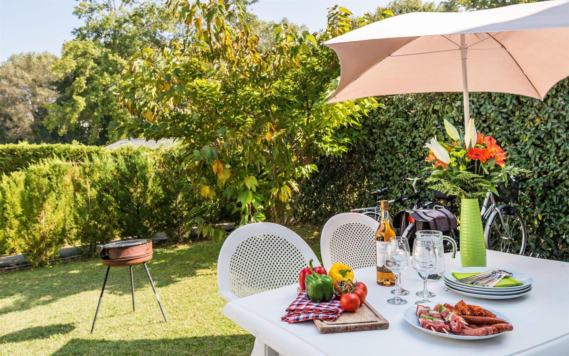Lagrange Classic Le Clos Des Chenes Hotel Ле Мат Екстериор снимка